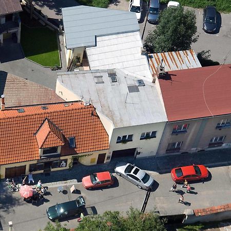 Penzion U Vinoteky Нимбурк Екстер'єр фото
